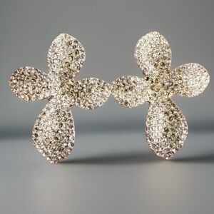 Vintage aged Silvertone bling flower pierced earrings